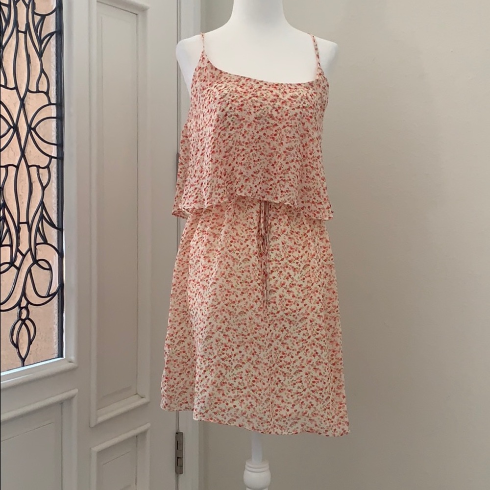 Women’s dress by Single size  Small